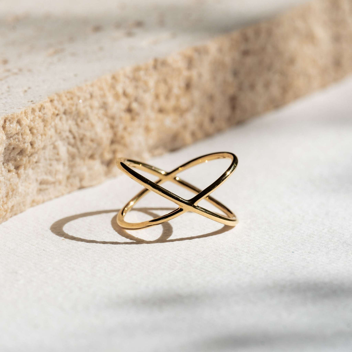 Criss cross ring in gold vermeil